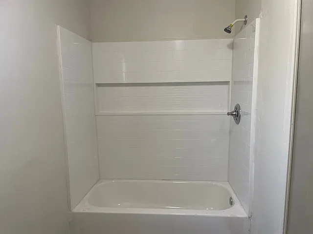 3 bed, 1344 sqft, $1,800 — Photo 2