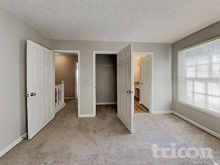 2207 Meadow Valley Cir — Photo 13