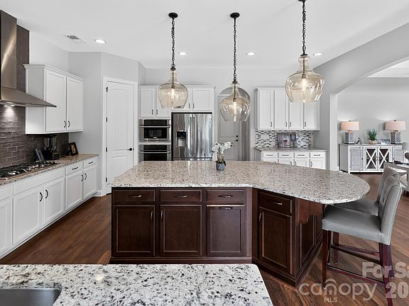4th image of 1016 Kara Ct