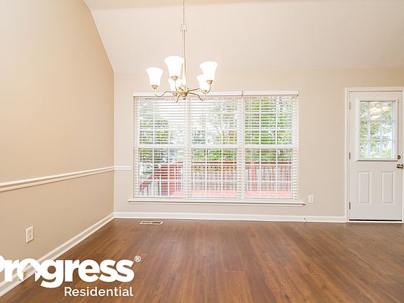 4th image of 512 Dunhill Ct