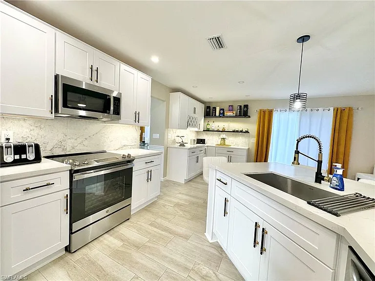 3639 Kent Dr — Photo 16