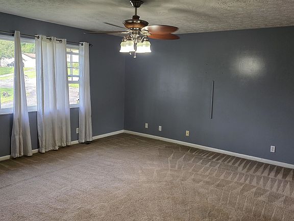 3rd image of 38 Ray Rd
