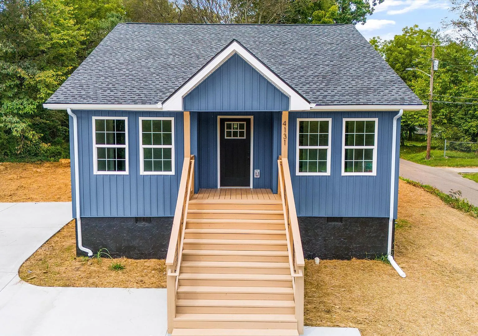 4131 Porter Ave — Photo 1