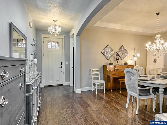4th image of 422 Turnberry Ave
