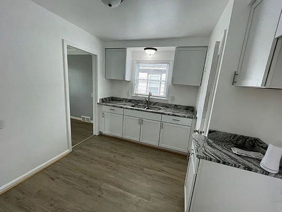 4th image of 11311 Rosemont Ave