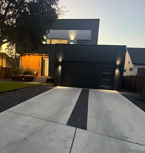 3300 Locke Ln Photo 1