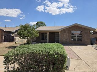 9745 Staubach Dr, El Paso, TX 79927