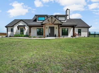 670 Hampel Rd, Palmer, TX 75152