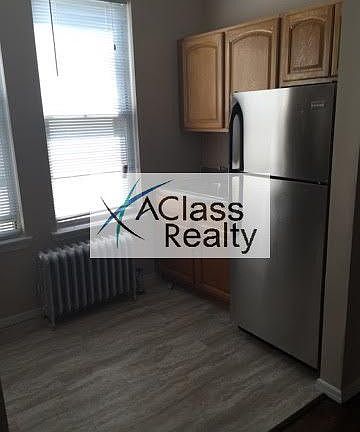 3rd image of 3072 37th St APT 3F