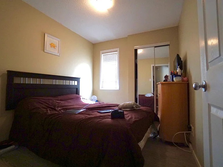 2495 King Edward St — Photo 6