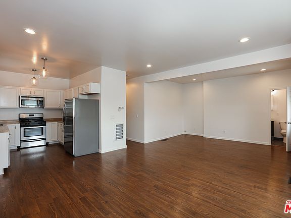 5th image of 1021 N Bonnie Brae St