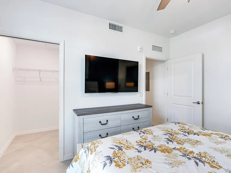 14234 Heritage Landing Blvd #1011 — Photo 7