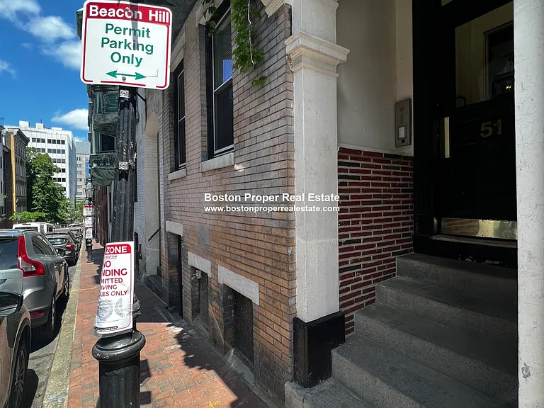 51 Joy St #1R — Photo 9