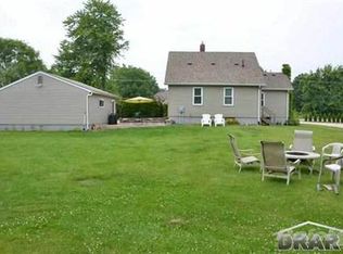 19885 Meridian Rd, Grosse Ile, MI 48138