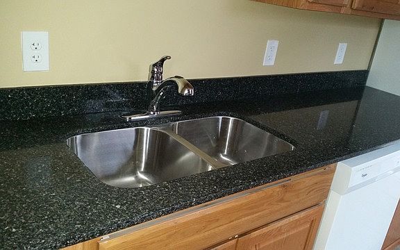 3rd image of 333 Park Dr