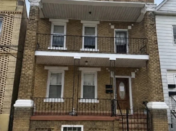 15 Farnham Ave Floor 2, Garfield, NJ 07026