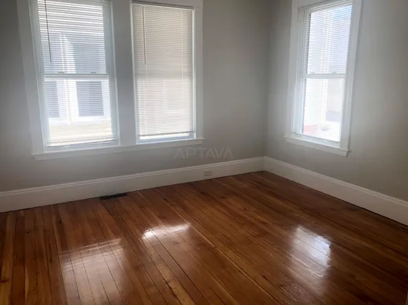 12 Lincoln Ave #1, Somerville, MA 02145