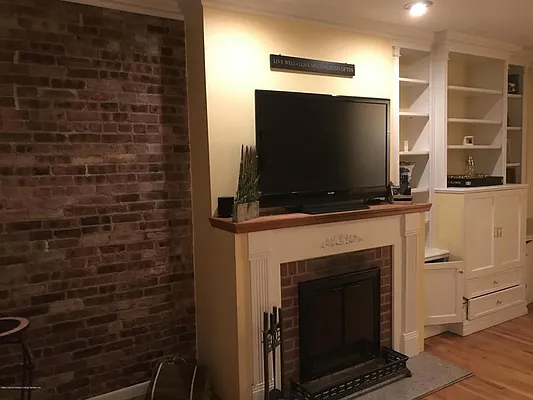 Sold by REMAX Elite | media 19