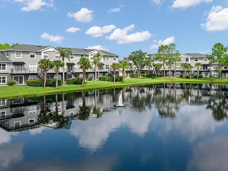 Pointe Parc at Avalon — Photo 33
