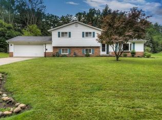 196 Spring Creek Rd, Northfield, OH 44067