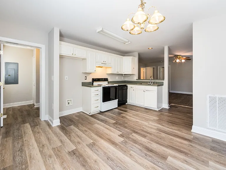 814 King Arthur Dr — Photo 19