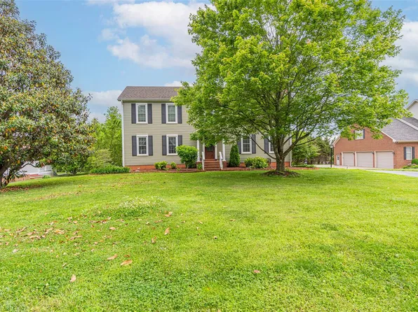 687 Bentwurth Dr, Bowling Green, KY 42103