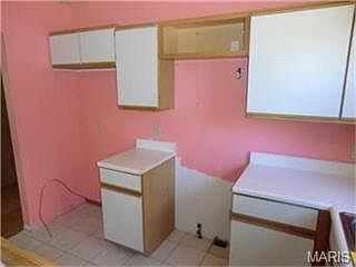 3rd image of 109 Glenbarr Ct