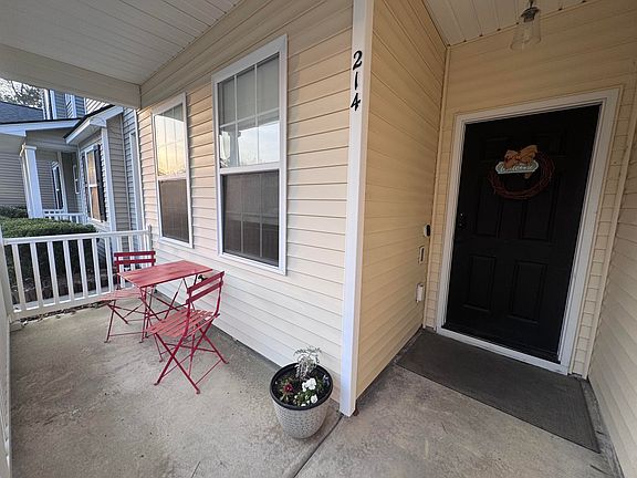 3rd image of 214 Brookshire Rd