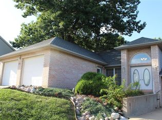 212 Park Terrace Dr, Hannibal, MO 63401