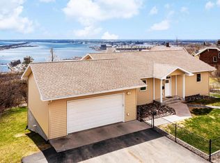 703 W 4th St, Duluth, MN 55806
