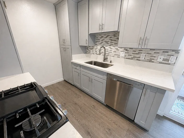Casa Madrid Apartments — Photo 27