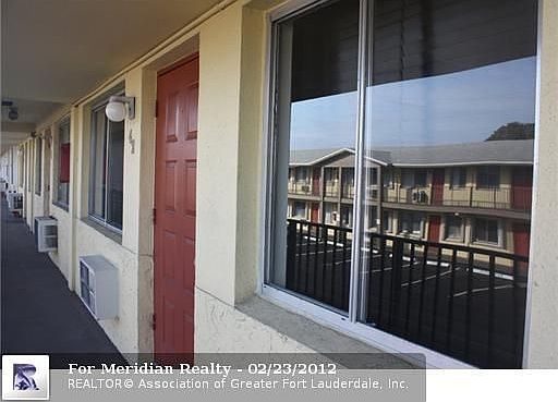 2nd image of 1814 E Oakland Park Blvd APT 42