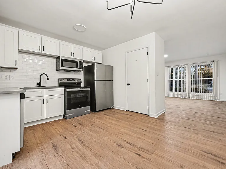 5003 Lakecrest Dr — Photo 5