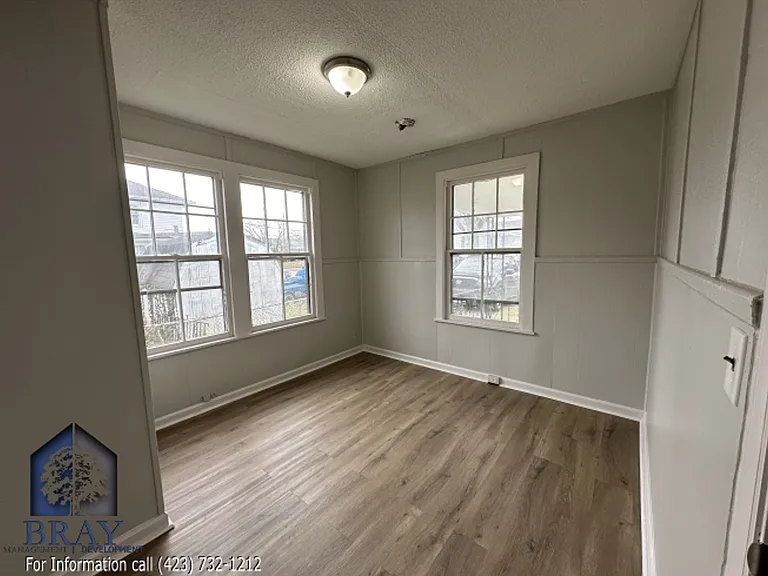 1238 Willow St — Photo 11
