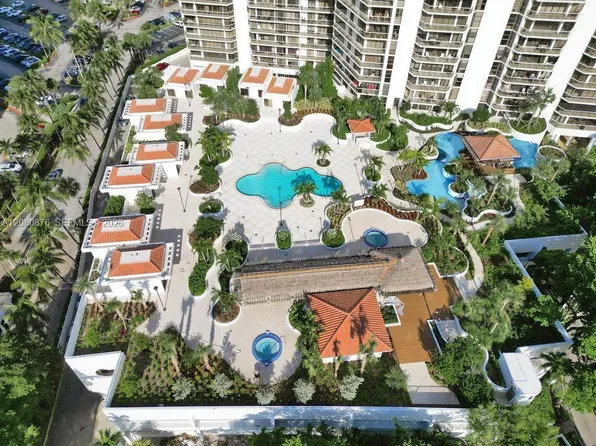 20281 E Country Club Dr #Cab3, Aventura, FL 33180