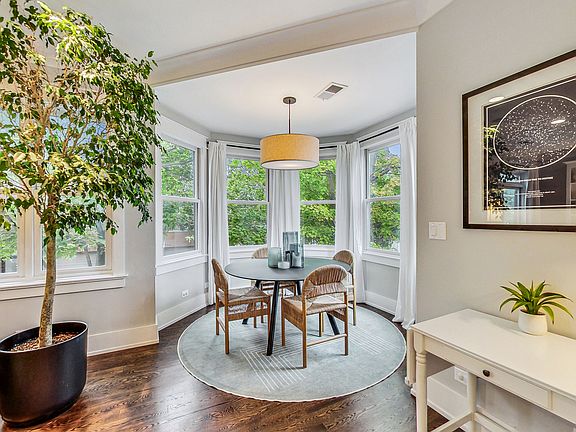 5th image of 3201 N Wolcott Ave APT 2B
