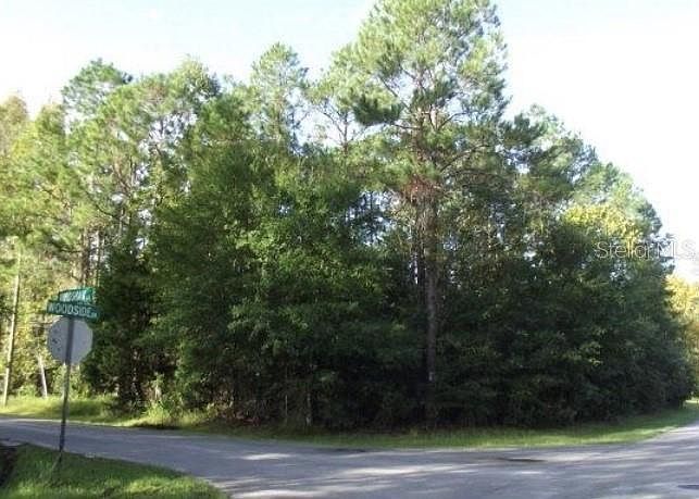 1st image of 21 Woodshaw Ln
