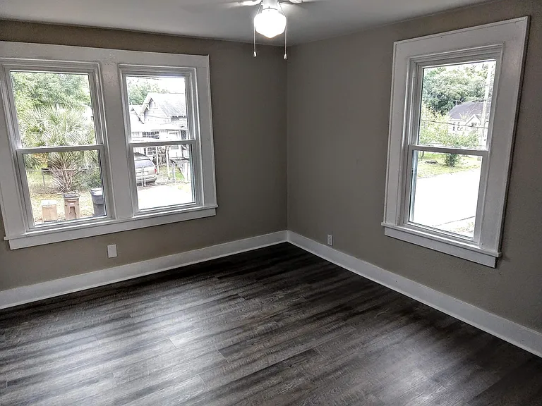 205 N M St — Photo 3