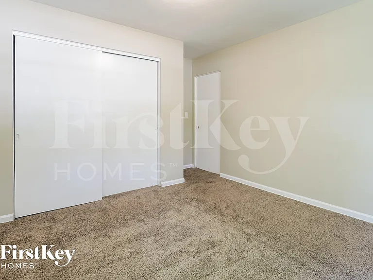 913 S Hugh St — Photo 10