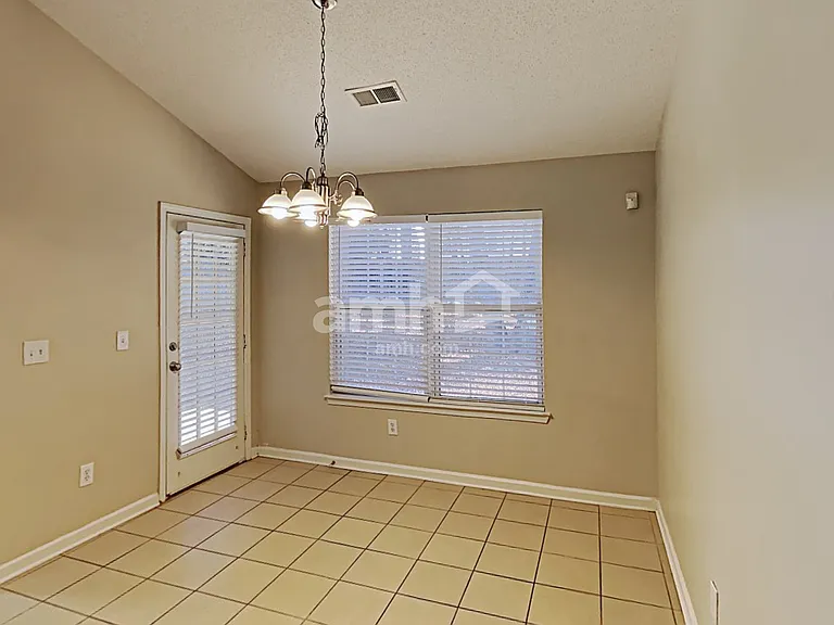 3276 Peach Ct NW — Photo 7