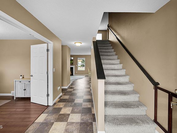 4th image of 5115 37th Ave NW