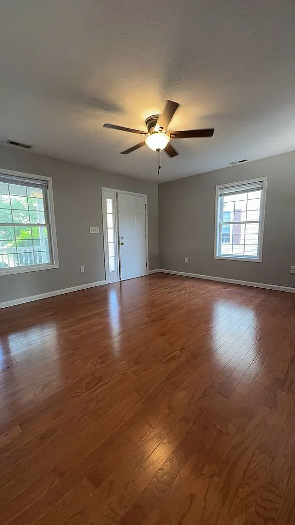 Price Reduction Available August 2026; Monthly Rent $1,395 — Photo 4