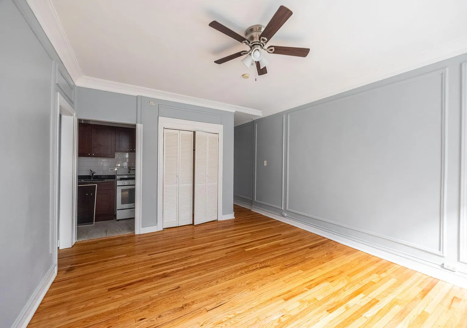 1369 West Estes Avenue #1J — Photo 3