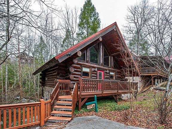 2nd image of 512 Hoot Owl Way