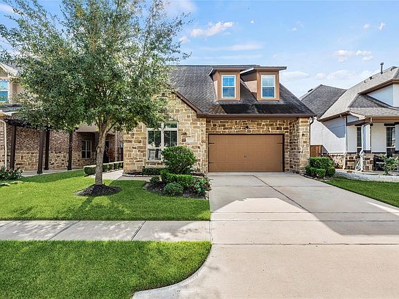 3rd image of 17831 Olde Oaks Estate Court