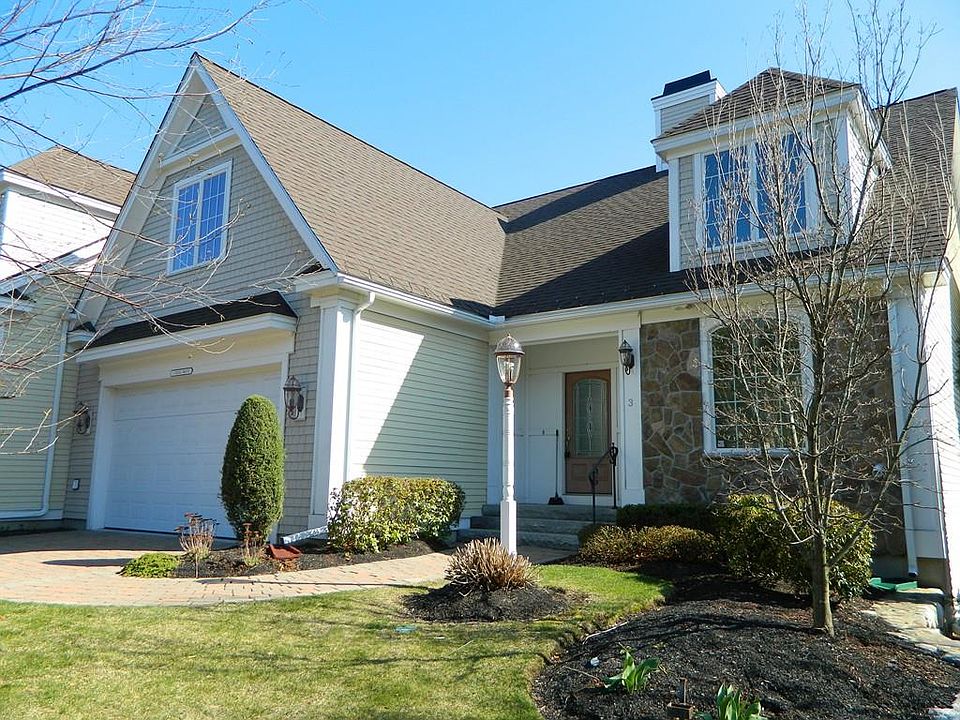 1st image of 3 Ivana Dr #3