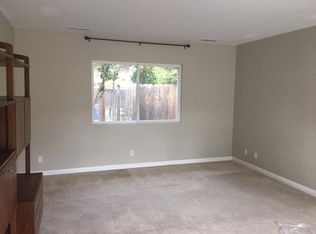 917 Flanders Rd, La Canada Flintridge, CA 91011