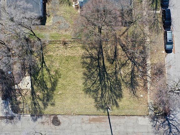 4th image of 3601 Virginia St