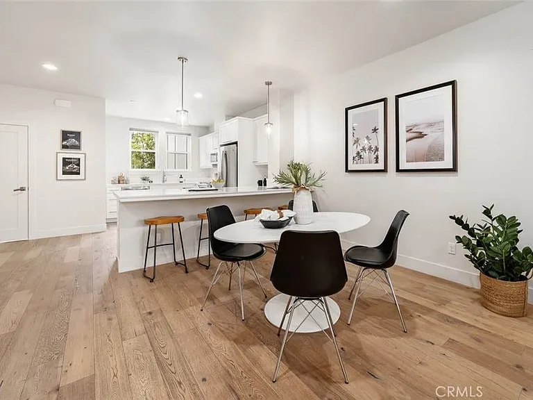 2478 Victoria Ave #104 — Photo 22