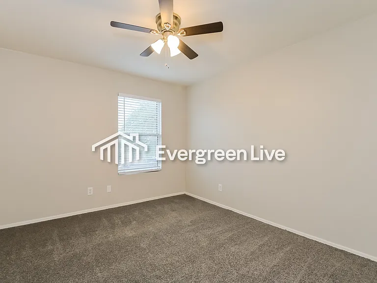 1581 E Balaton Pl — Photo 11